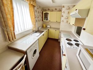 KITCHEN- click for photo gallery